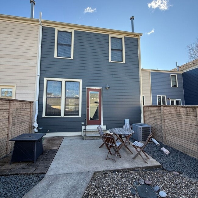 Photo - 3306 Domain St