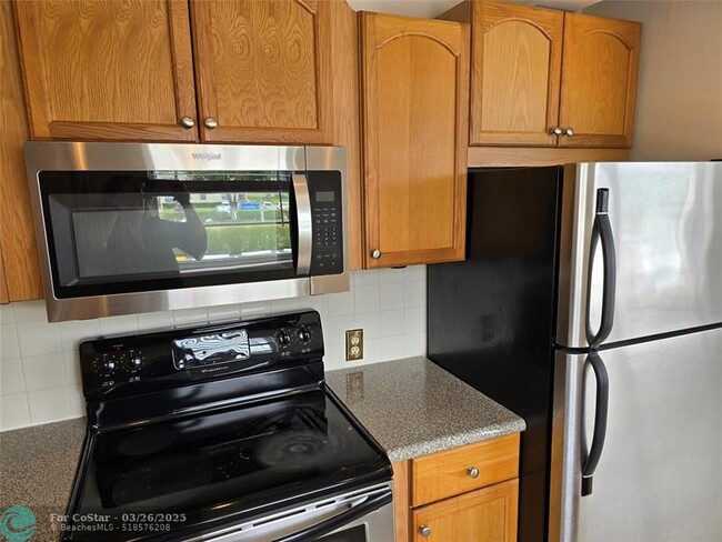 Photo - 99 Fanshaw C Condo Unit 99