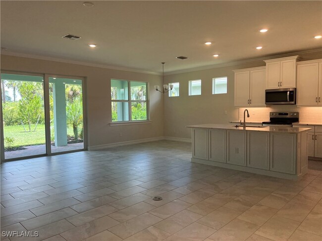 Photo - 331 Tamarindo Ln