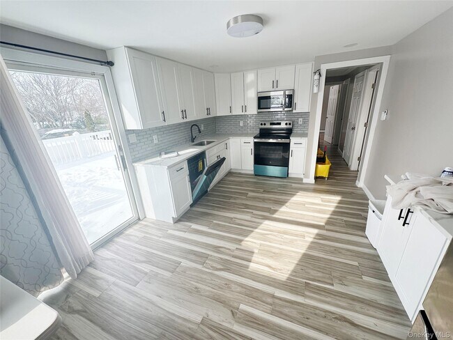 Photo - 15 Mida Ct Unit 2A