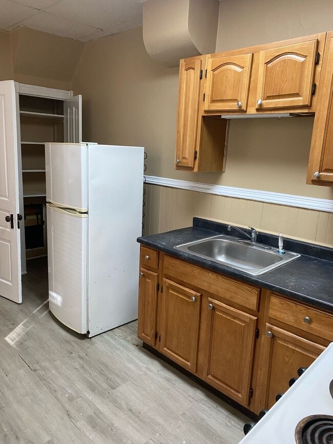Building Photo - 1007 N 10th St Unit 1 Rental