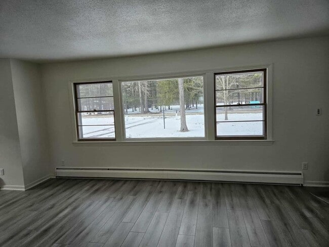 Photo - 503 Rosa Ave