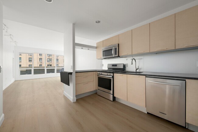 Photo - 350 W 42nd St Rental
