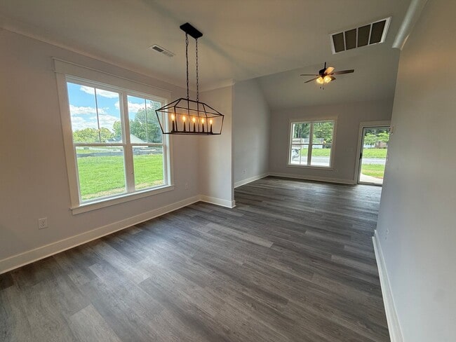 Photo - 4505 Pintail Pl SW