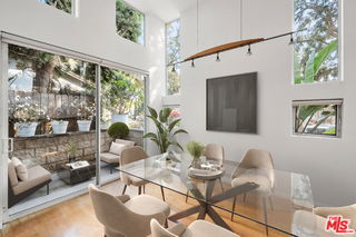 Photo - 1011 Pacific St