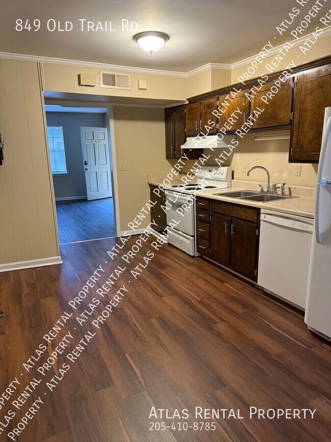 Photo - 849 Old Trail Rd