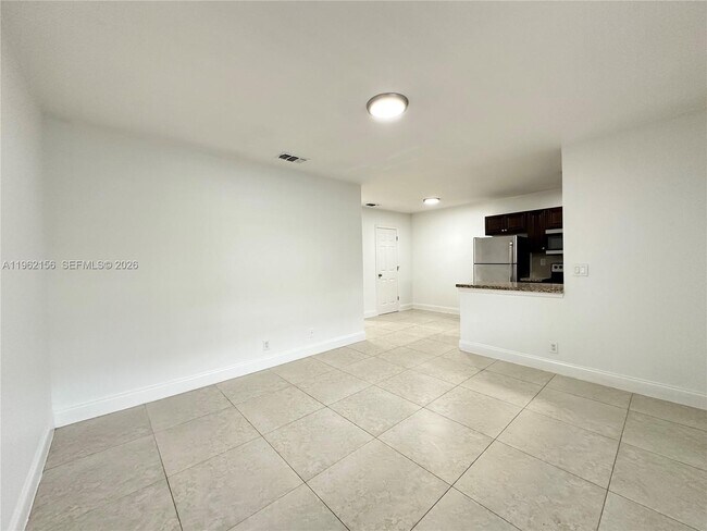 Photo - 2640 NE 8th Ave Unidad 15