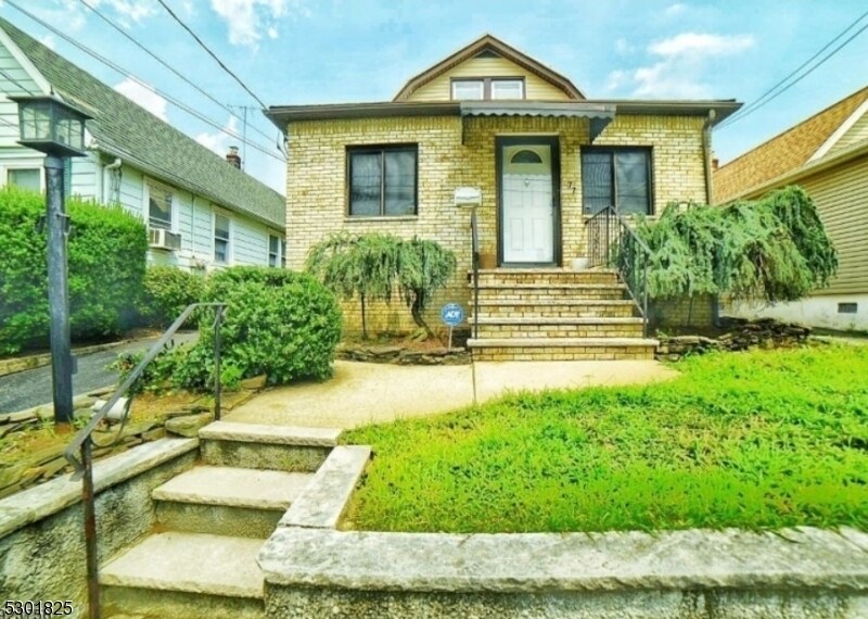 77 Birch St Apartment Bloomfield, NJ