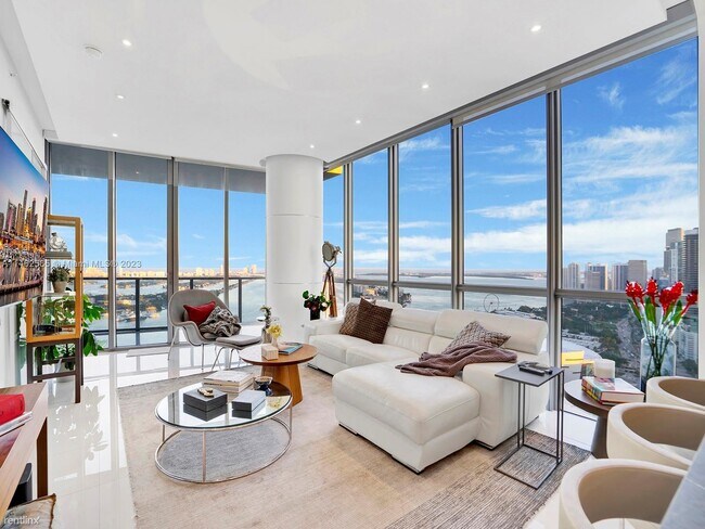 Photo - 3 br, 2.5 bath Condo - 1100 Biscayne Blvd ... Unidad 4001