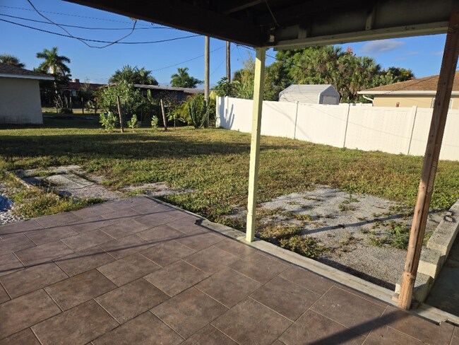 Photo - 21923 Hernando Ave