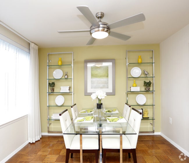 Photo - Serrano Apartments