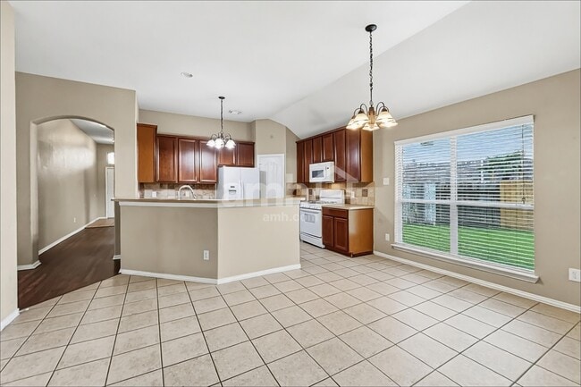 Photo - 2918 Meridian Bay Ln