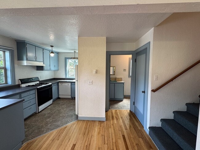 Photo - 3 Bed, 1.5 Bath overlooking the Rose Garde...