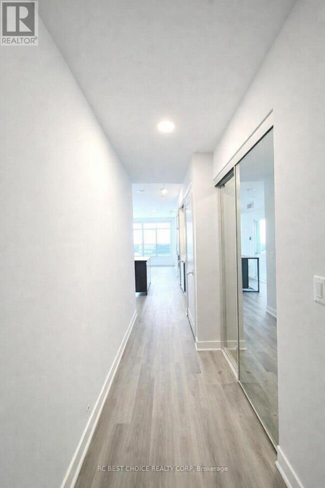 Photo - 30 Upper Mall Wy Unité A2602