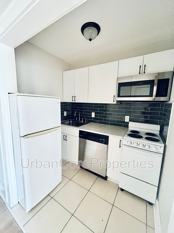 Photo - 360 13th Ave NE Unit #25