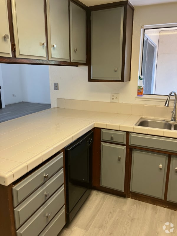 Building Photo - 1339 Princess Dr Rental