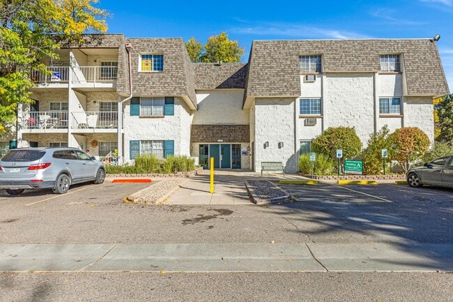 Photo - 5995 E Iliff Ave