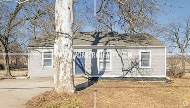 Building Photo - Beautiful 3 Bed/1 Bath Home in KCMO/Raytow...