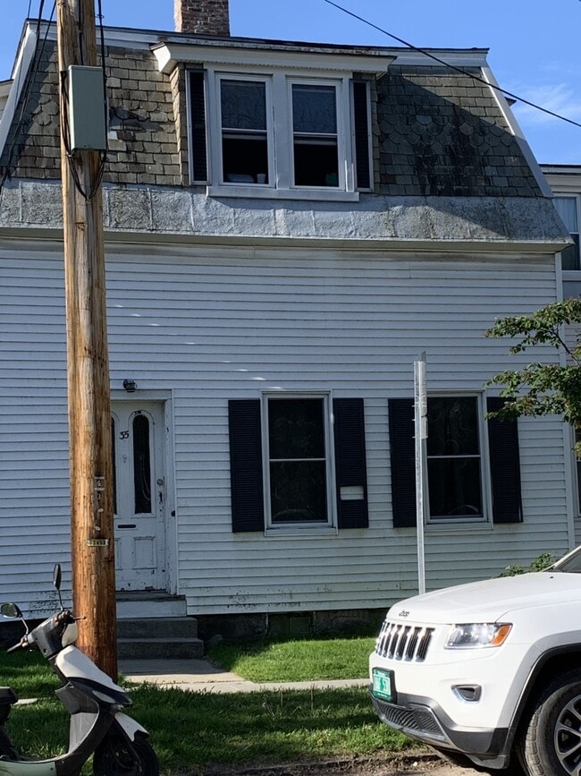 33 Loomis St