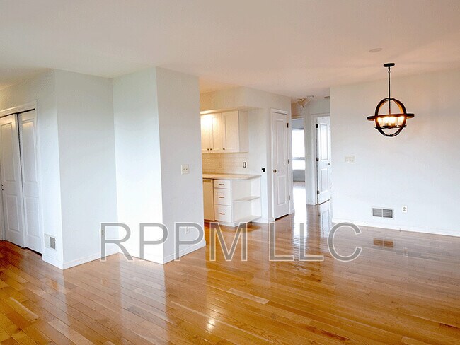 204 Passaic Ave Unit 2