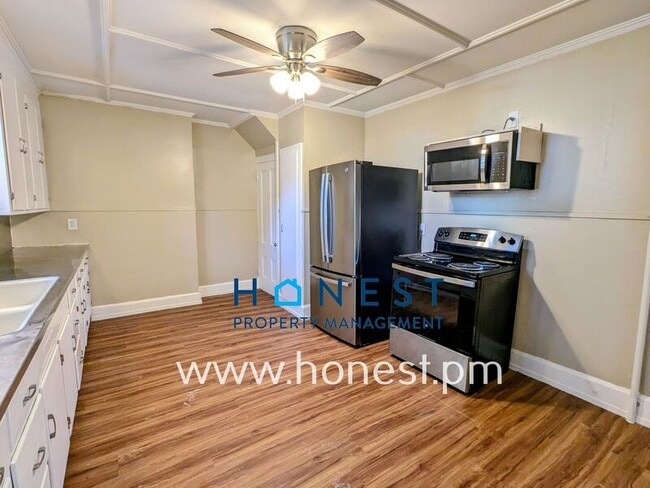 Photo - 110 Silver St Unit 1