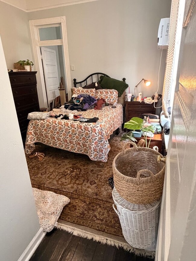 Photo - Spacious 1BD Shotgun, Uptown with Backyard!
