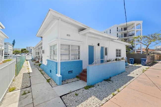 Photo - 8135 Crespi Blvd Unit 4