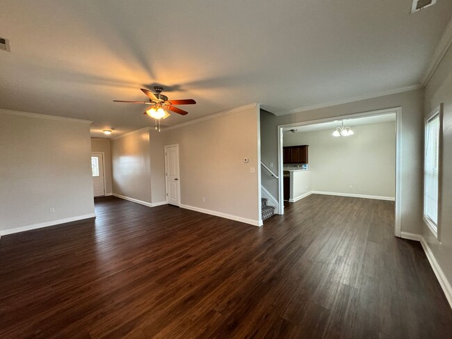 Photo - Beautiful 4 Bedroom in Kearney Ridge
