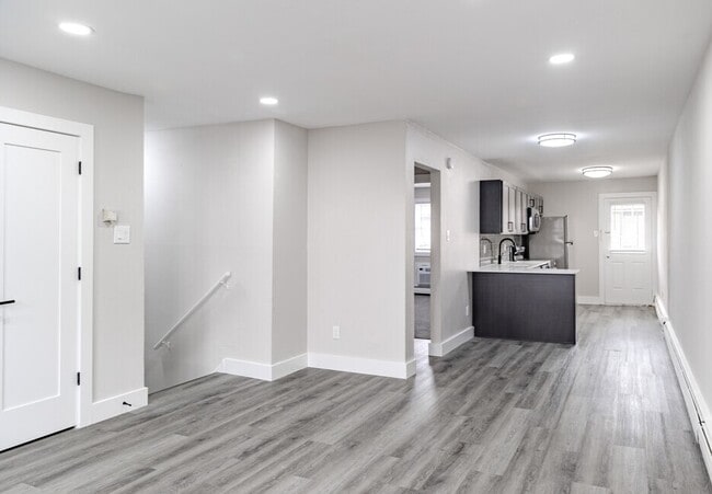 Photo - Groveland Manor