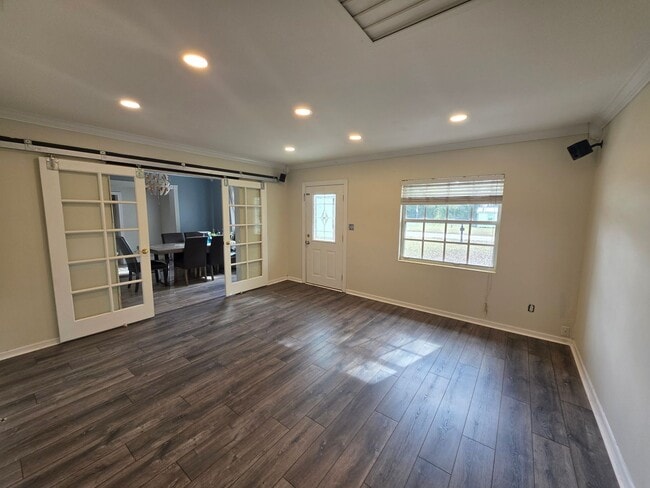 Photo - Spacious 5 Bedroom Home with Pool in Crystal Lake Homesites