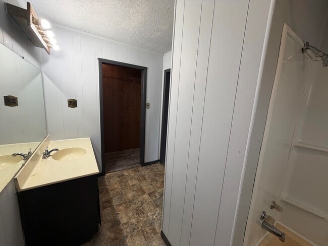 Photo - 1108 Wabash-