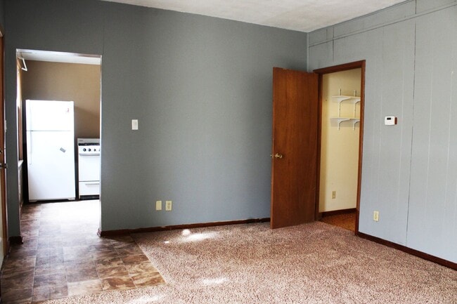 Photo - 2321 Iowa St - Cedar Falls