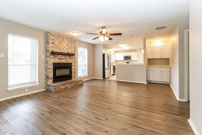 Photo - 1918 Hunnington Dr