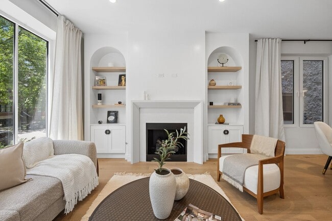 Photo - 3739 N Clifton Ave Unit #1