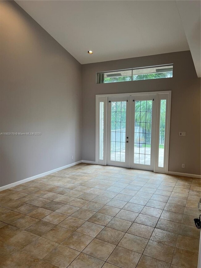 Photo - 15827 SW 12th St