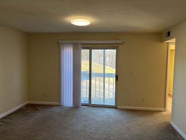 Photo - 4BR/2BA Near Virginia Tech | Bus Route, Laundry In-Unit