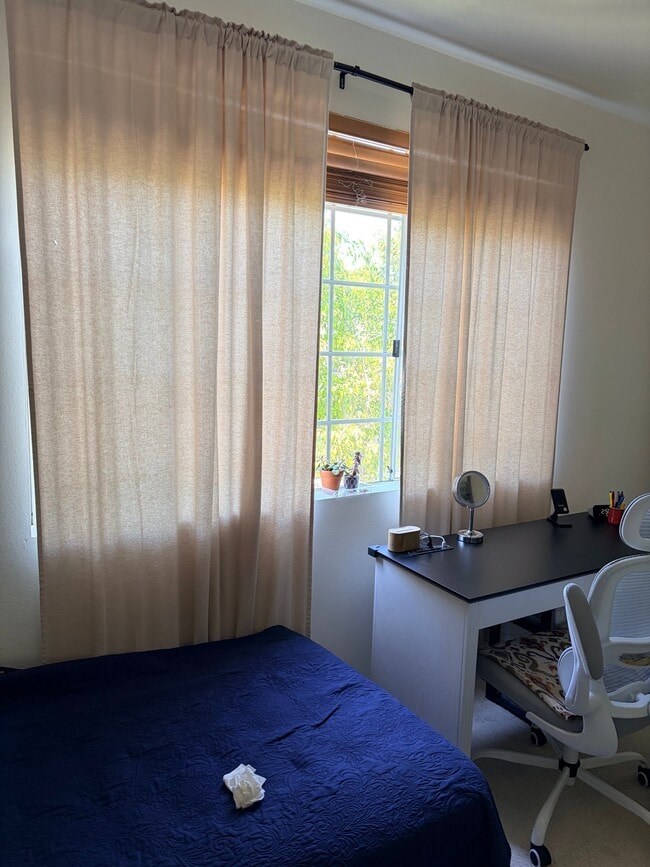 1601 Hilts Ave Unit 3