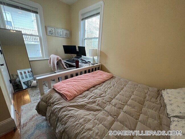 50 Lowell St Unidad 2