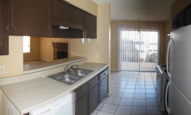 Photo - 1103 Covey Ln Unit Apt B