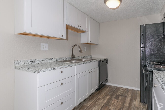 Interior Photo - Crossings at Minshall Park Rental