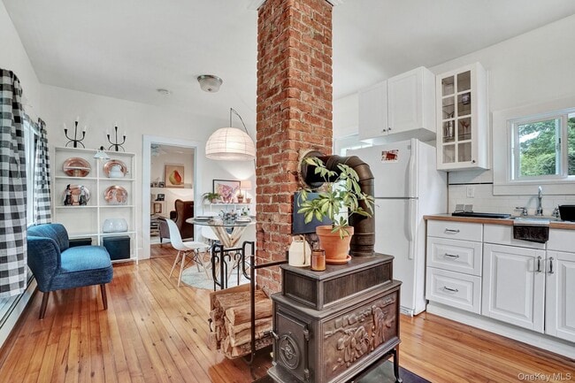 Photo - 2 Mine Hill Rd