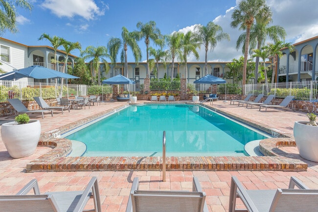 Building Photo - Westshore Palms at Kennedy Rental