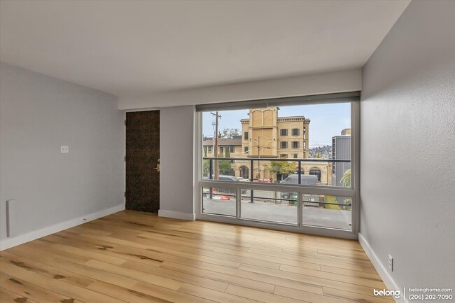 Photo - 752 Bellevue Ave E Unit 310