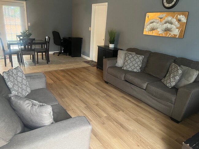 Building Photo - 7013 Fielder Rd