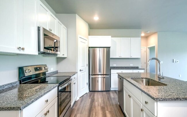 2501-G Kitchen - The Reserve Marinette Apartments