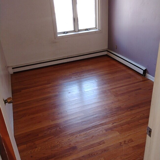 Photo - 13 Western Ave