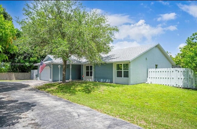 Building Photo - 7761 NW 4th St Rental