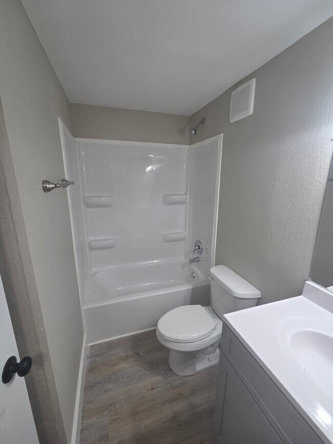 Photo - Holly Park Square Apartments Unit 803