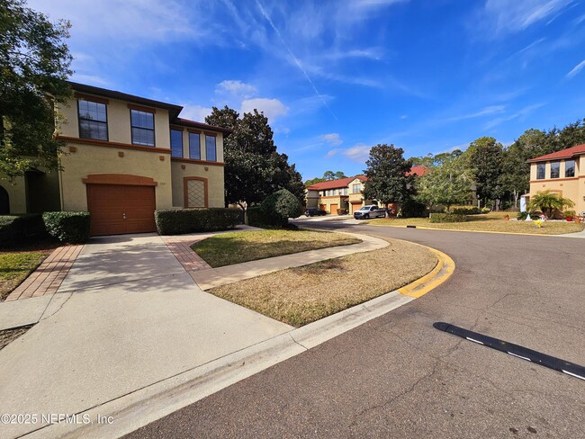 Photo - 555 Dry Branch Way Townhome