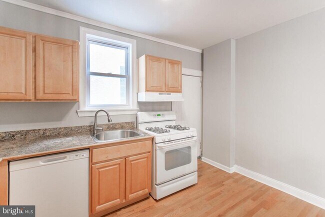 Photo - 1606 Rodman St